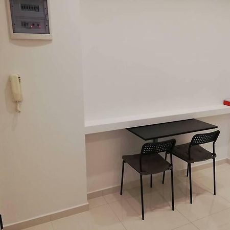 White Lux Apartment For 2 Vipgreece Athena Bagian luar foto