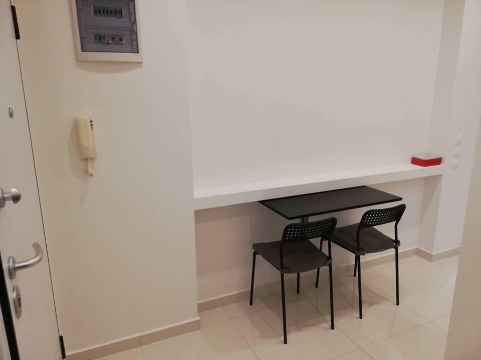 White Lux Apartment For 2 Vipgreece Athena Bagian luar foto