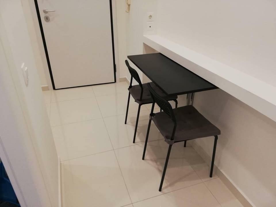 White Lux Apartment For 2 Vipgreece Athena Bagian luar foto