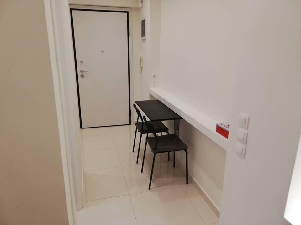 White Lux Apartment For 2 Vipgreece Athena Bagian luar foto